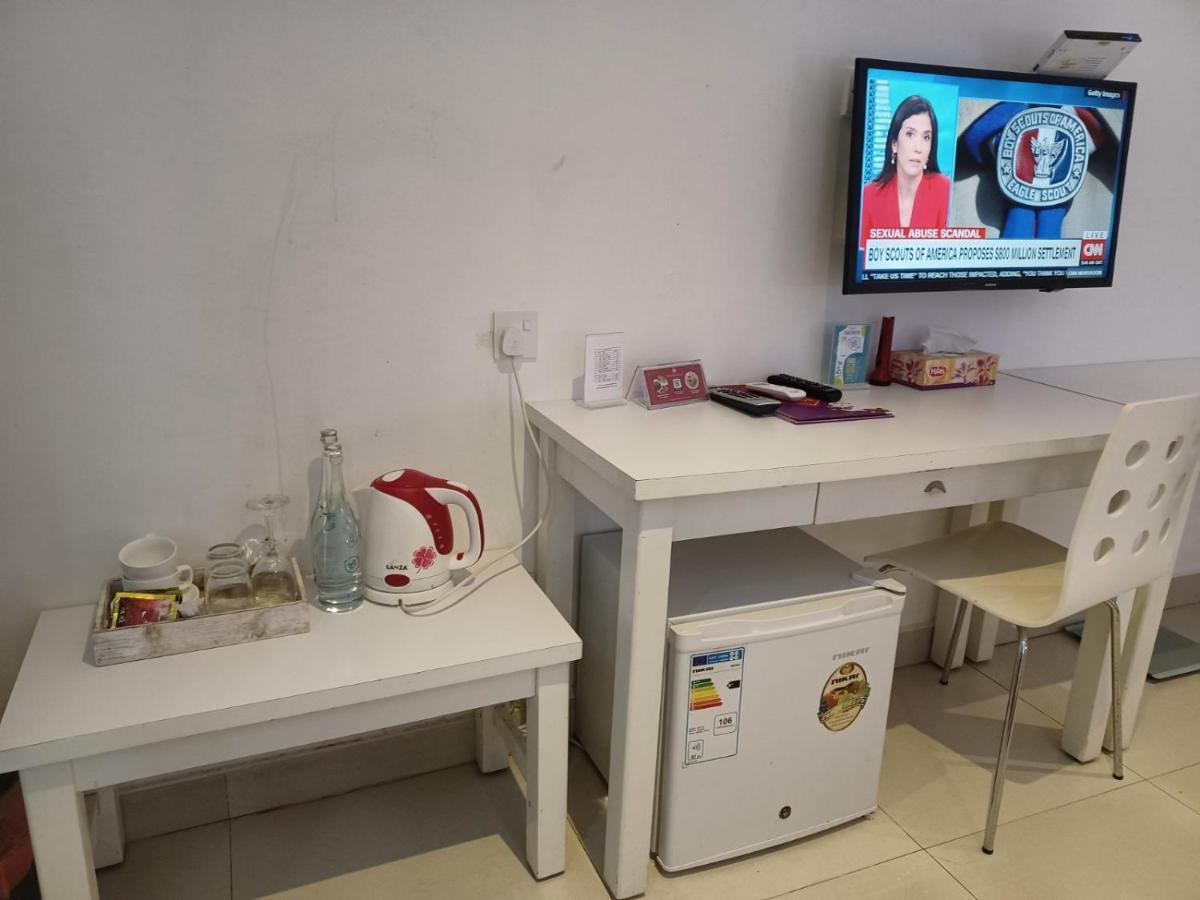 비치 그랜드 앤 스파 프리미엄 호텔 훌루말레 외부 사진